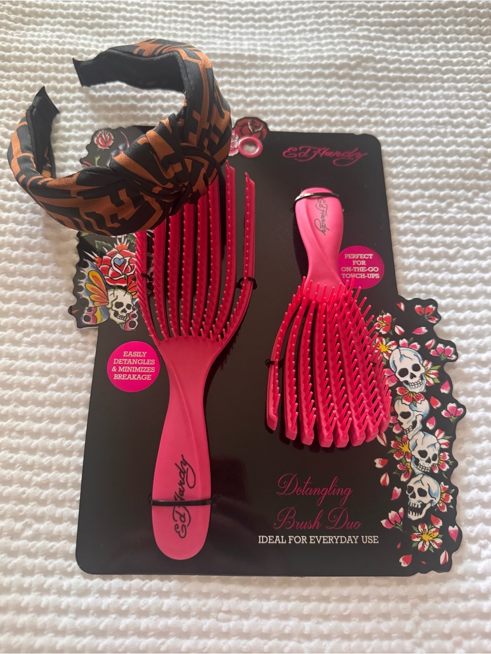 Ed Hardy Detangling Brush Duo & Fashion Headband Gift Set – New